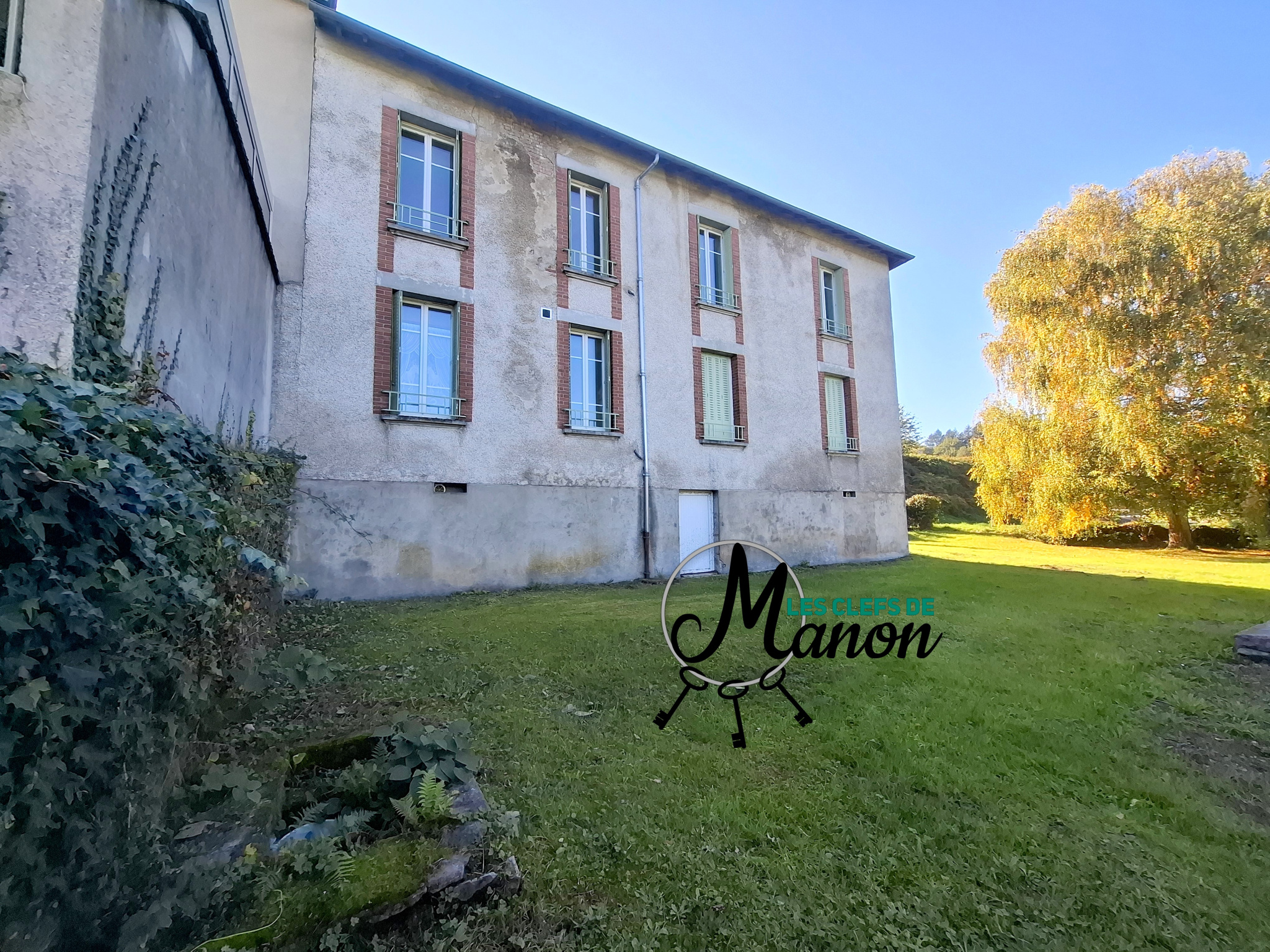 Très bel immeuble sans travaux SAINT SULPICE LAURIERE