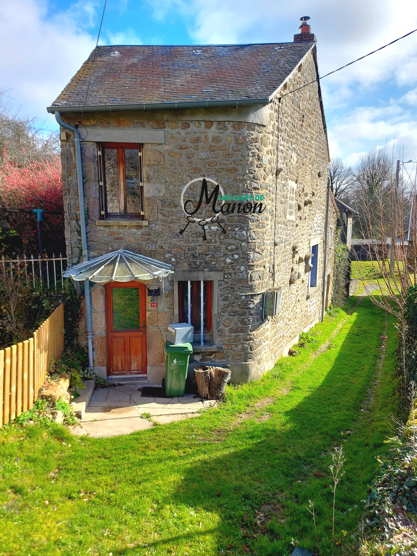 Charmante maison en pierres 1 Chambre BERSAC SUR RIVALIER