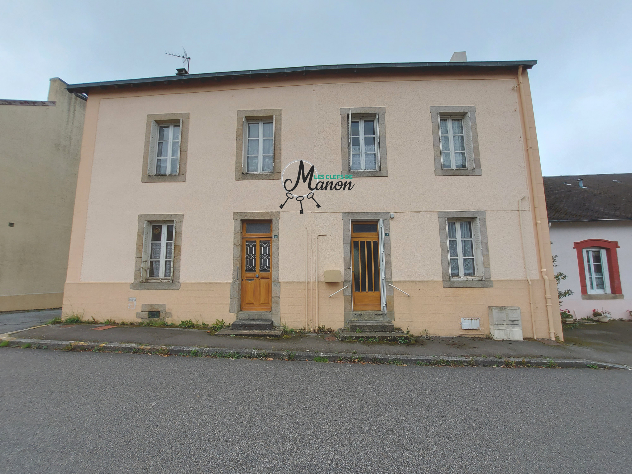 Deux maisons BOURG DE SAINT-SULPICE-LAURIERE