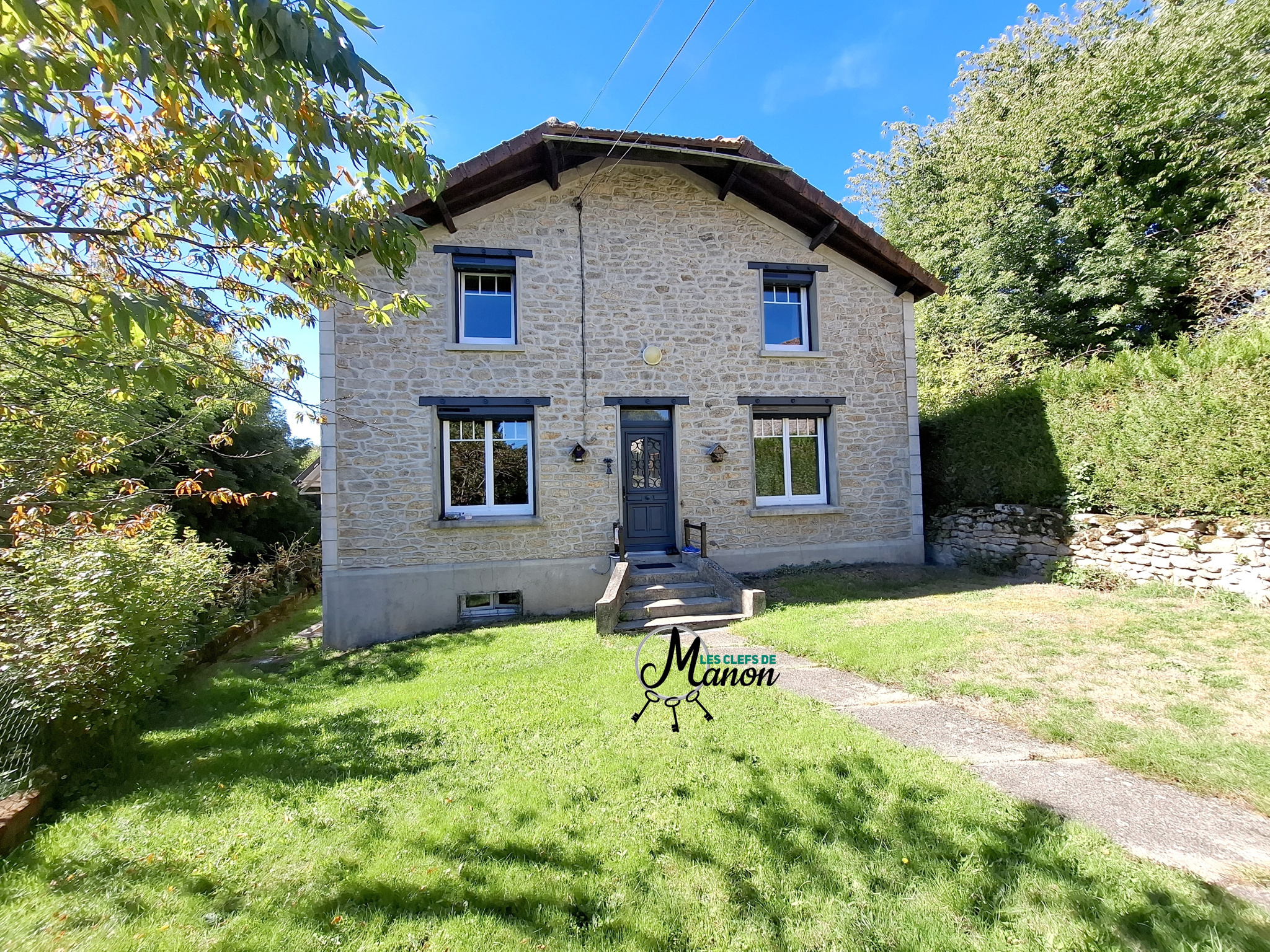 Splendide maison sans travaux à BERSAC-SUR-RIVALIER